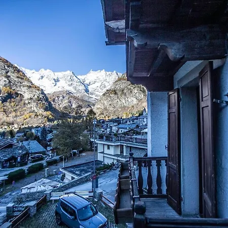 L.a. Lägenhet Courmayeur