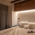 L.a. Apartment *