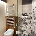 L.a. Apartment *